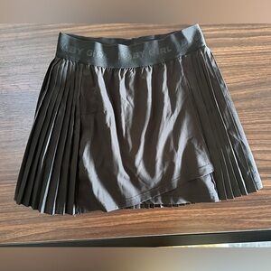 Black High-Waisted Baby Girl Skort with Pleated Hem IW-402